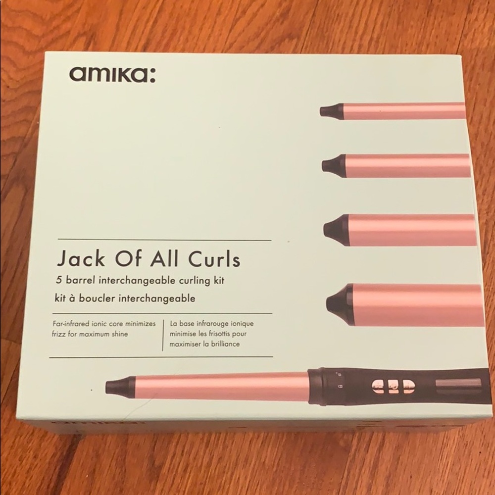 Amika jack of all curls NWT
